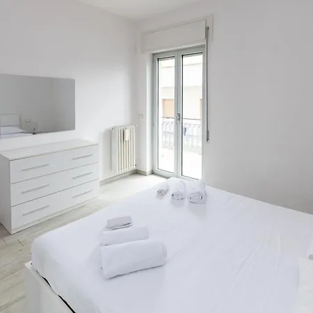 Lufra Home- 8 Posti Letto Fronte Mare شقة *