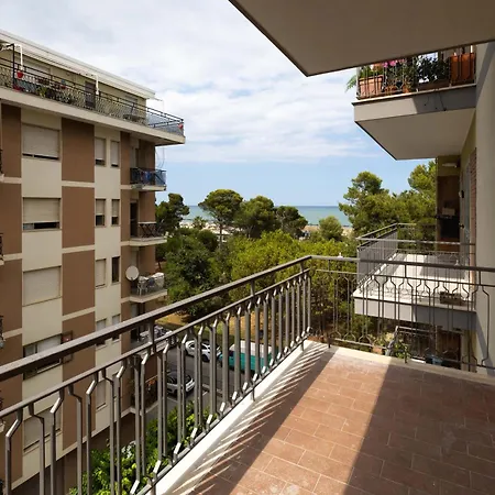 شقة Lufra Home- 8 Posti Letto Fronte Mare *