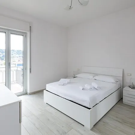 Lufra Home- 8 Posti Letto Fronte Mare شقة